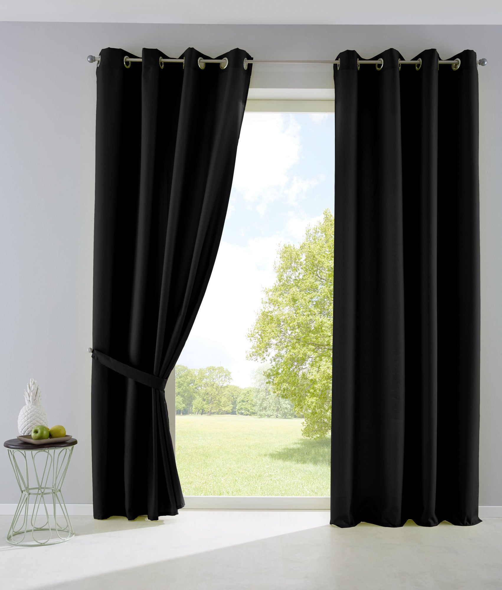 2er Set Vorhänge Blickdicht Gardinen Matt Lichtdurchlässig »PALERMO« mit Ösen und Raffhalter Dekoschal 10000265-2 Schwarz HxB 145x140 cm Vorhang Set 10000265-2schwarz | girdinenbox.com