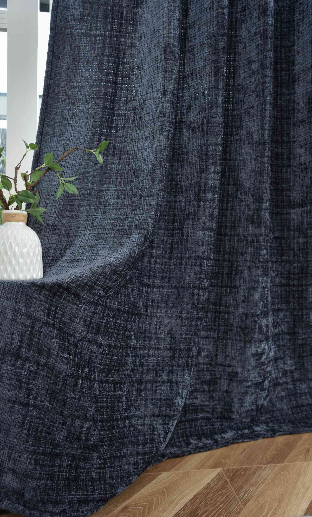Vorhang Chenille Jacquard »RIGA« mit Multiband-Aufhängung Luxuriöser Stil für Ihr Zuhause 2023500 Vorhang Img1470 | girdinenbox.com