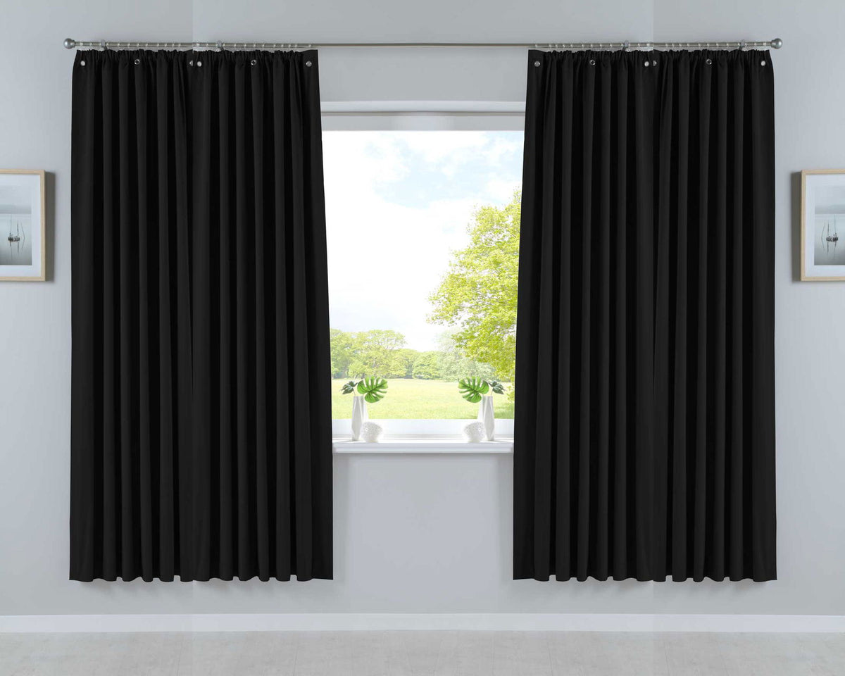 Verdunkelungsvorhang »DARK« Saugnapf Abnehmbar Reisevorhang Vorträge Vorhang 100% Verdunkelung Softshell Material Multi Aufhängung Strandhaus Vorhalle Cabana 10000335set Schwarz 4er Set HxB 200x130 cm Vorhang Verdunkelungsvorhang_DARK_Saugnapf_Abnehmbar_Reisevorhang_Vortrage_Vorhang_100_Verdunkelung_Softshell_Material_Multi_Aufhangung_Strandhaus_Vorhalle_Cabana_10000335set_-_Gardinenbox_1b0d2b16-5d79-4a4b-970c-2eb5f126a14a | girdinenbox.com